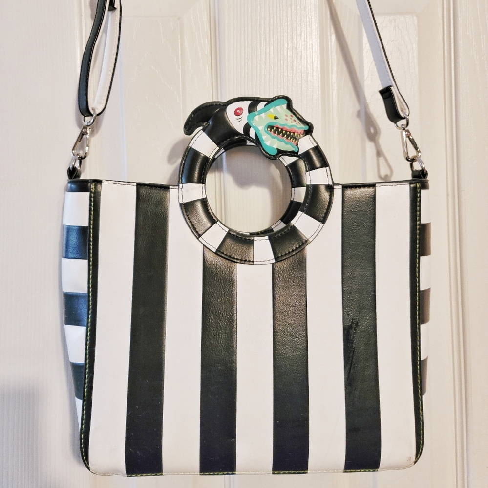 COPY - Loungefly Beetlejuice Sandworm Handle